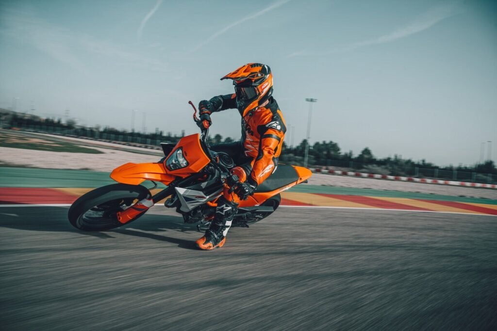 KTM 390 SMC R